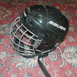 Bauer Hockey Helmet size 6-6.5 M-10 with True Vision Cage FM2100 S/P Size Small